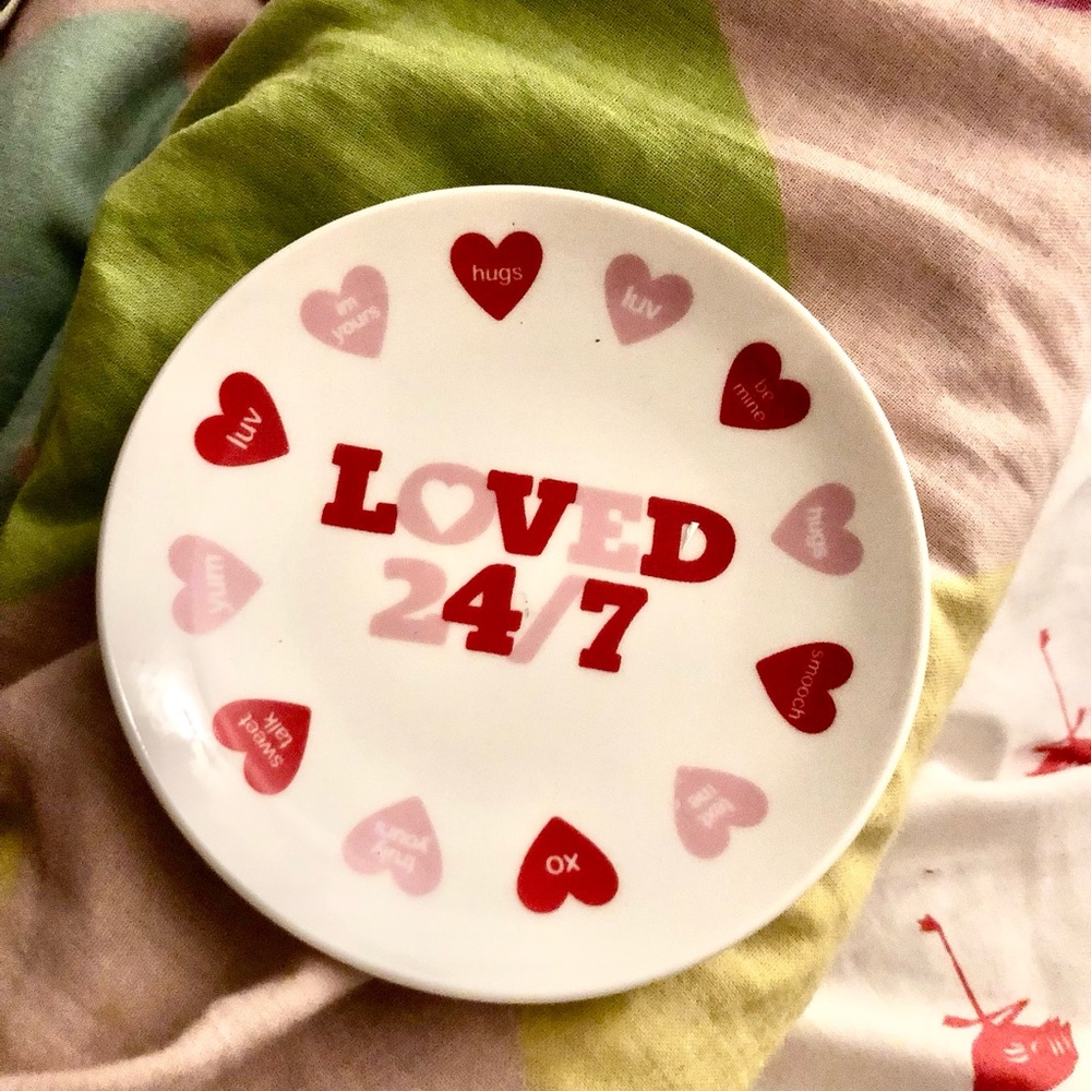 Red and Pink Heart Jewelry Plate